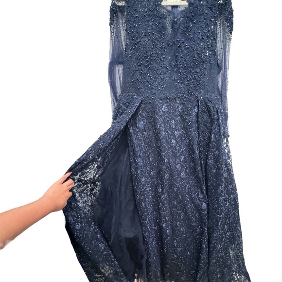NWT $798 Mac Duggal Sheer Bodice Embroidered Illusion Maxi Dress Gown Navy Sz 16 - Picture 9 of 17
